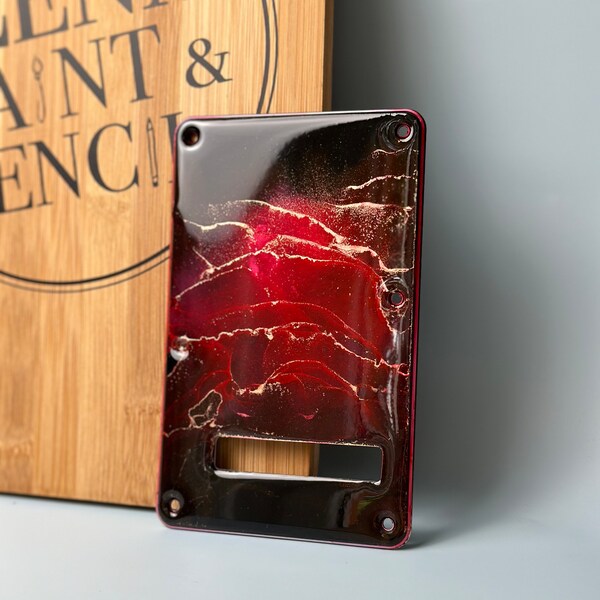 Custom Backplate, "Ride The Lightning" meets „Fifty Shades of Red“, Custom Tremolo Cover