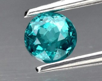 Charming!! Apatite from Mozambique VS 0.73 carat