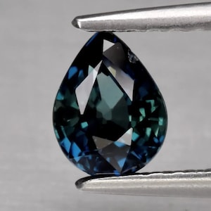 Superb!! Kenya Sapphire VVS 0.63 carat GRA Certified