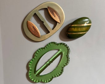 Vintage Buckles and Button. Has Beautiful Colors and Designs. Perfect for Your Vintage Scarves or Projects. Fun. Sold as a Set.