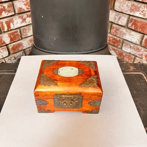 Vintage Asian Style Wood Jewelry Box.