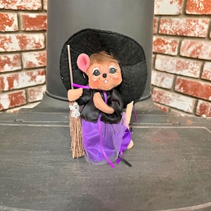 Annalee Little With Mouse with Broom. Cute and adorable. A nice addition to your collection. A nice gift.