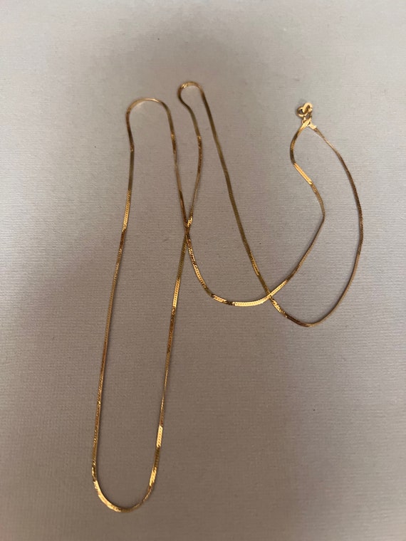 14K Solid Gold Chain. Beautiful and Elegant. A Nice Addition to Your Jewelry. A Nice Gift. Size 30