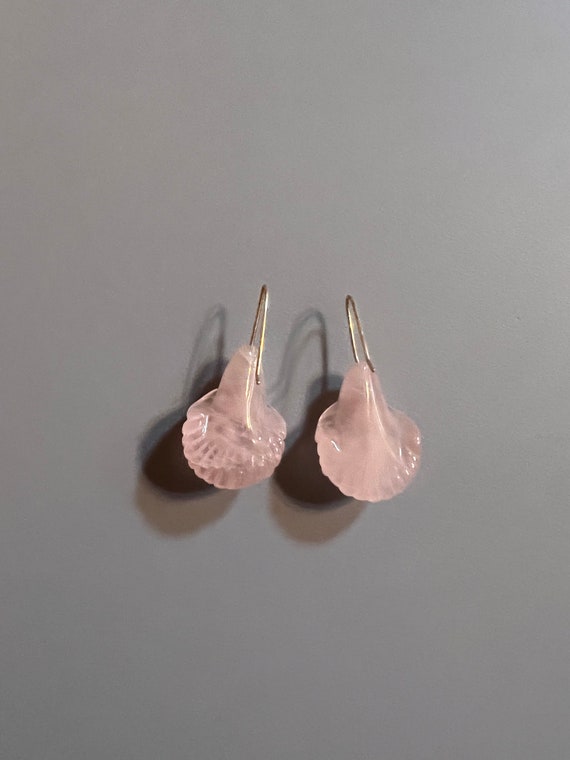 14K Solid Gold Flower Earrings. Has Beautiful Fre… - image 4