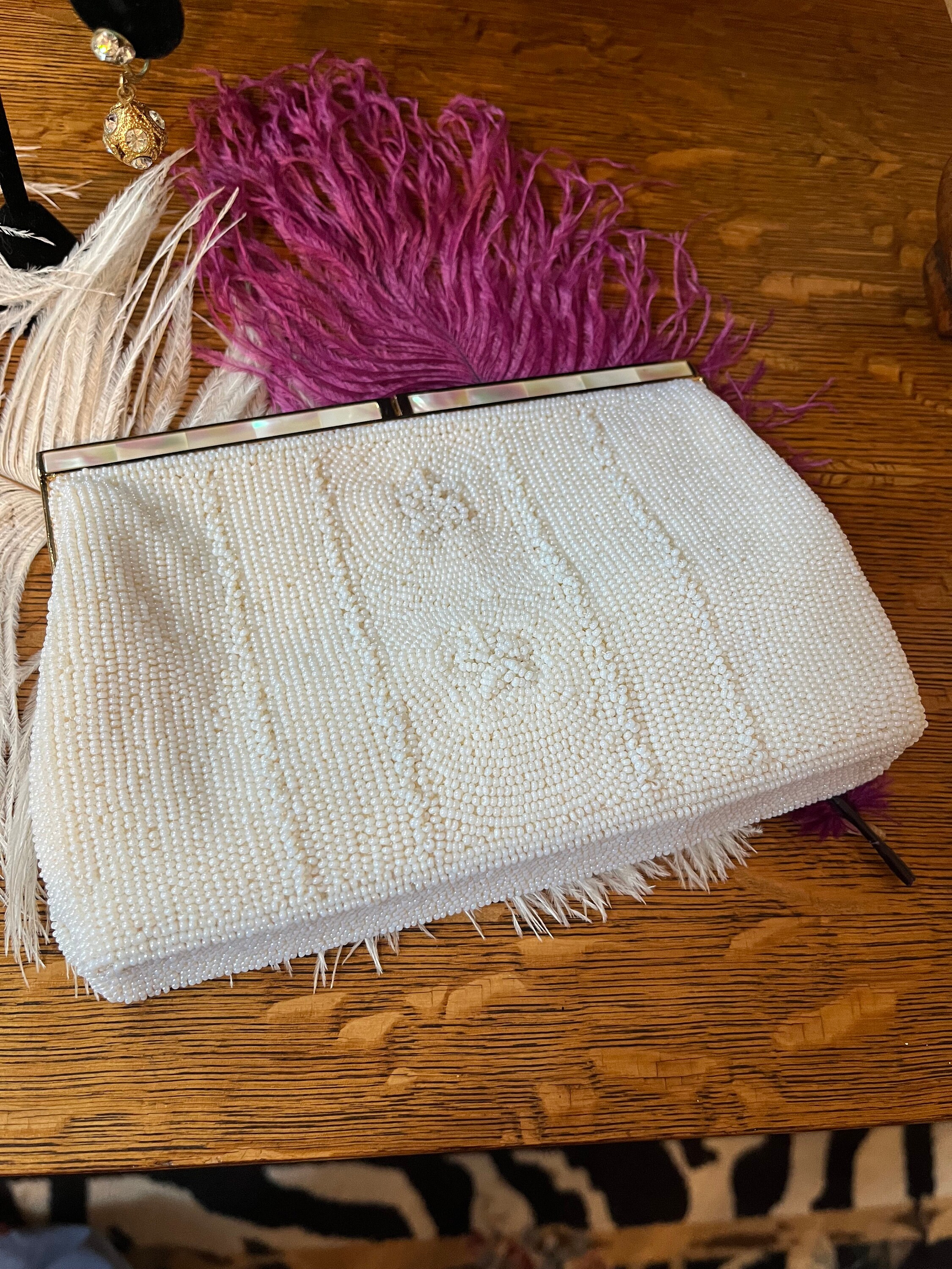 Elegant vintage white beaded clutch hand made in Japan from1950's