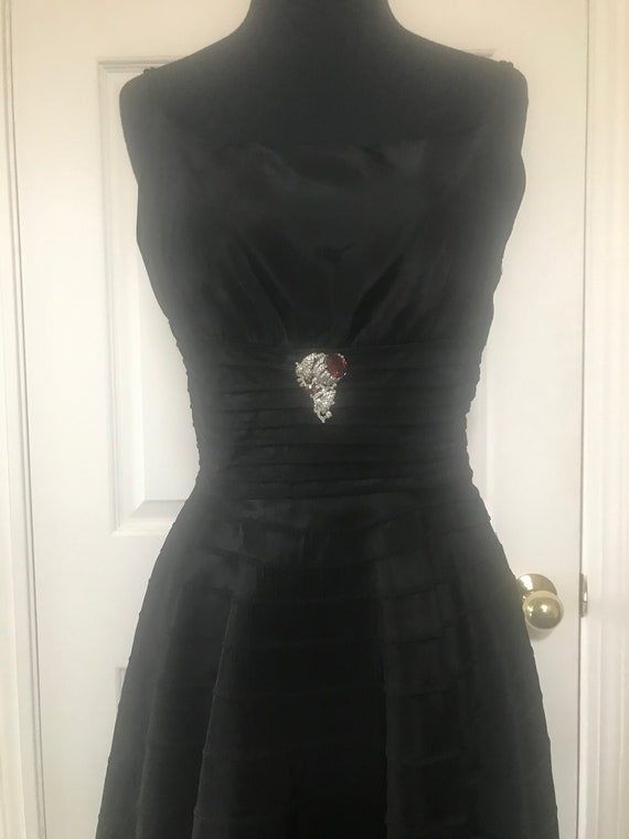 Gorgeous black Taffeta dress, with rows of pin-tu… - image 5