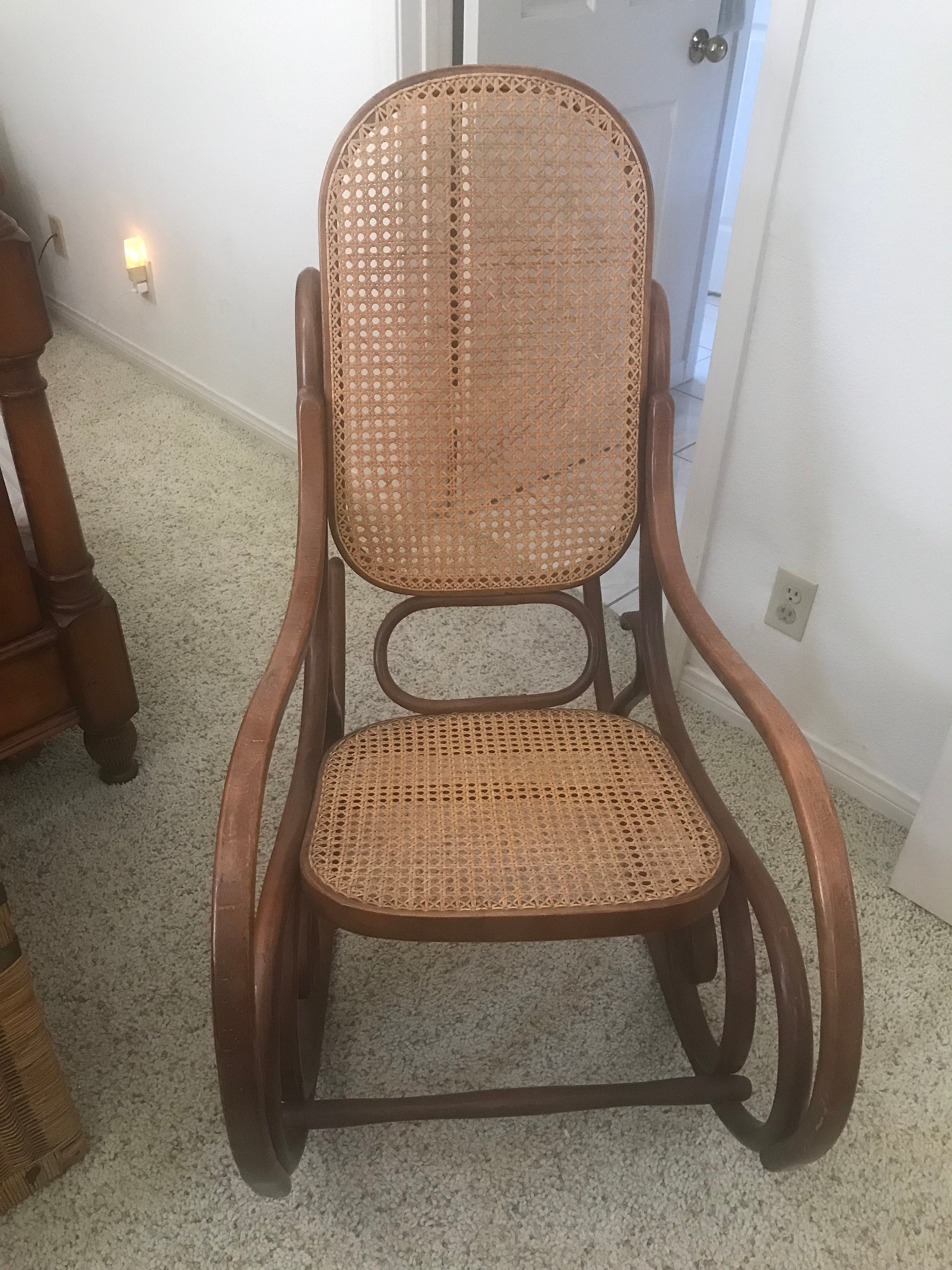 本物のサイン入りヴィンテージ THONET 曲げ木ロッキングチェア