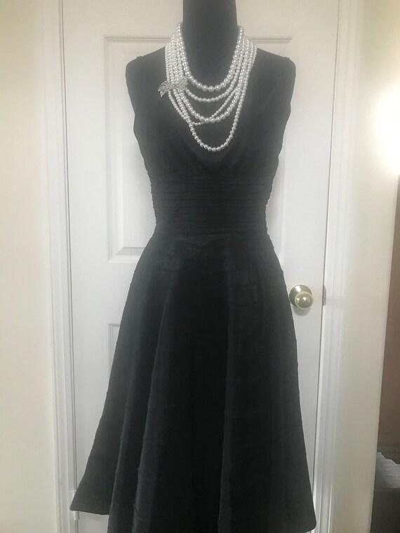 Gorgeous black Taffeta dress, with rows of pin-tu… - image 7