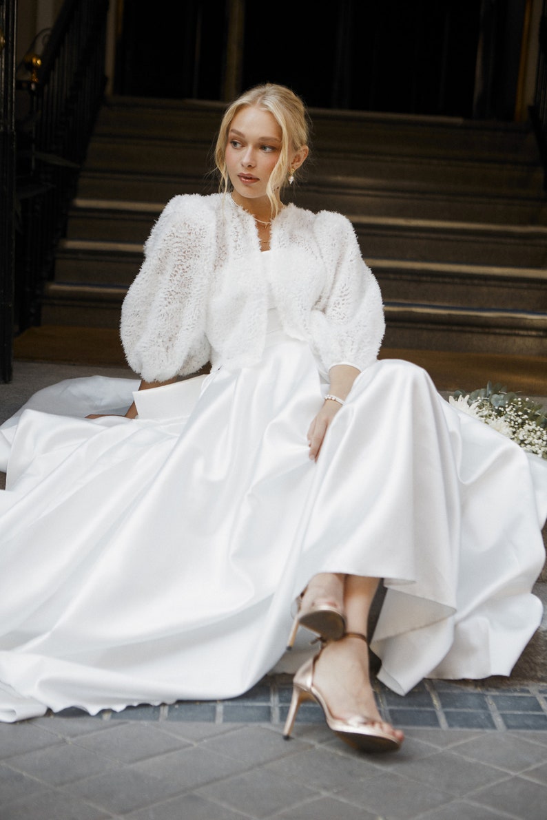 Romantic Pleated Ruffle Layered Oversized Bridal Cape with Tulle Puff Sleeves : The Ultimate Wedding Mesh Jacket and Evening Top Cover-Up image 8