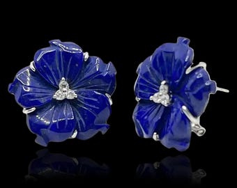 Pendientes de plata de ley 925 hechos a mano con lapislázuli tallado y flor de diamante.