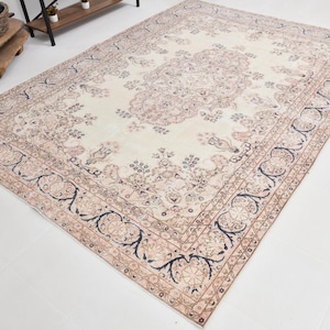 Oversize Vintage Turkish Wool Rug, Muted Faded Floral Area Rug, Bedroom rug, Living Room Rug