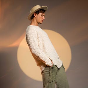 Comfortabel handgeweven T-shirt met lange mouwen voor mannen Boho chic casual herenshirt natuurlijke zomer katoen festival top ruw katoenen herenshirt boho heren