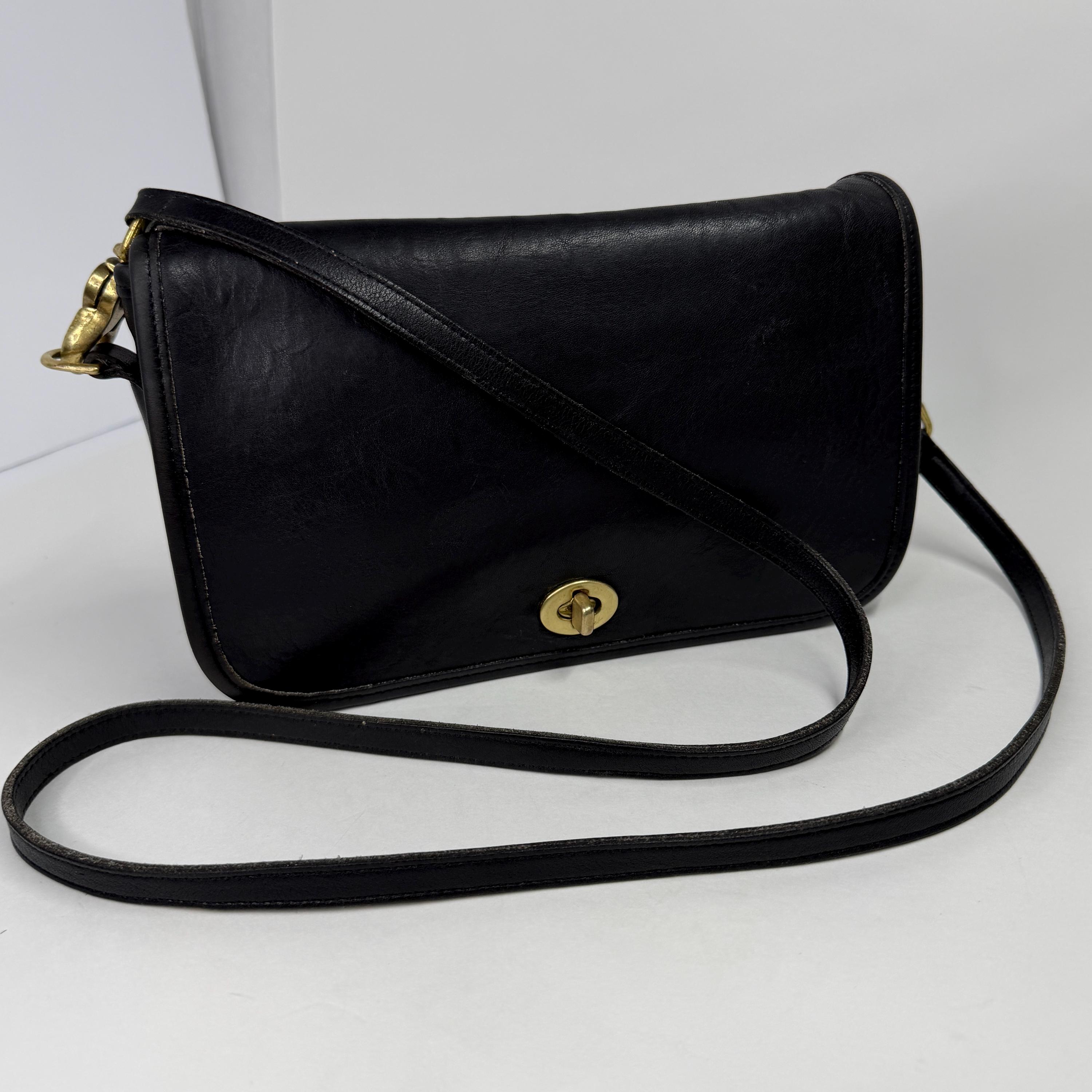 Vintage Coach Pocket Bag Crossbody With Lobster Claw Strap Style