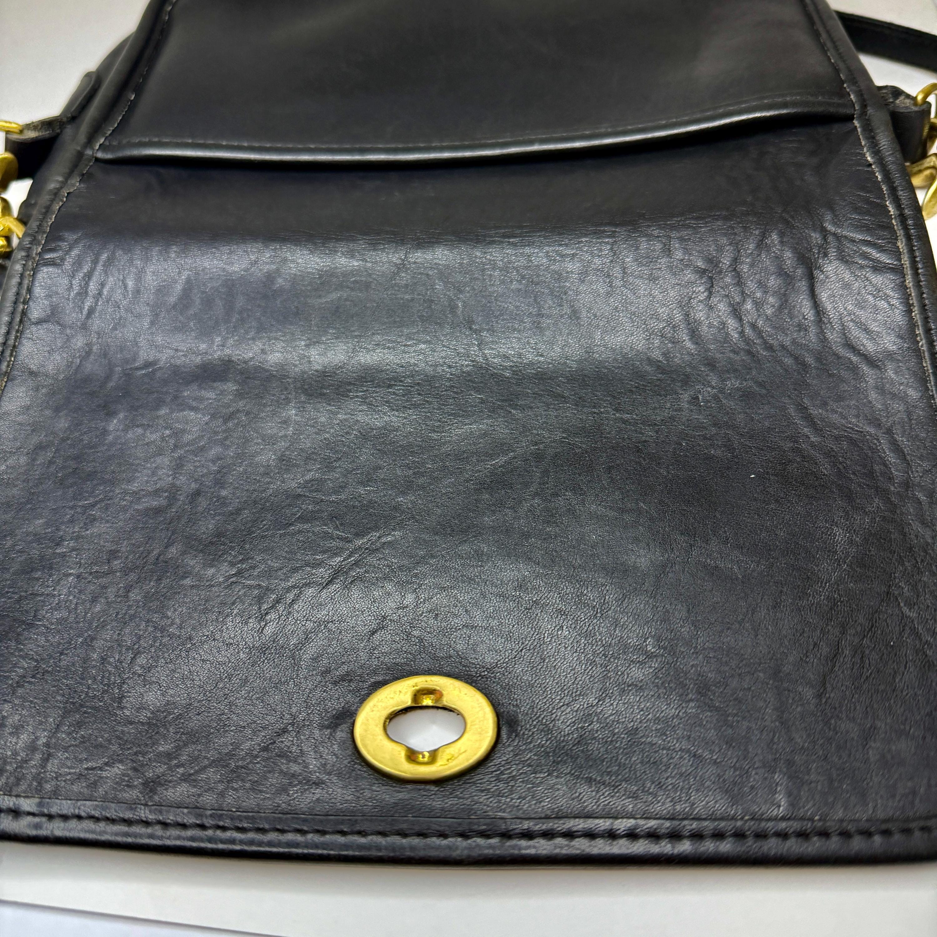 Vintage Coach Pocket Bag Crossbody With Lobster Claw Strap Style