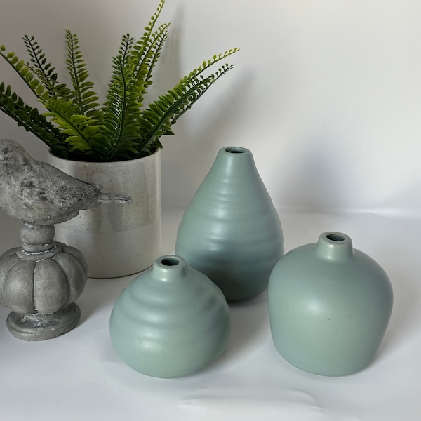 Set | Sage Green Ceramic Vases Decor, Shelf Styling, Home Staging, Shelf Decor Objects, Flower Bud Vase Set, Office Decor, Floral Supply