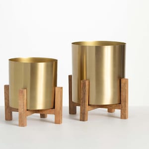 Golden Planter with Wooden Stand, Tabletop Centerpiece Planter, Poinsettia Plant Pot Vase for Dried Flowers, Gold Christmas Cache Pot