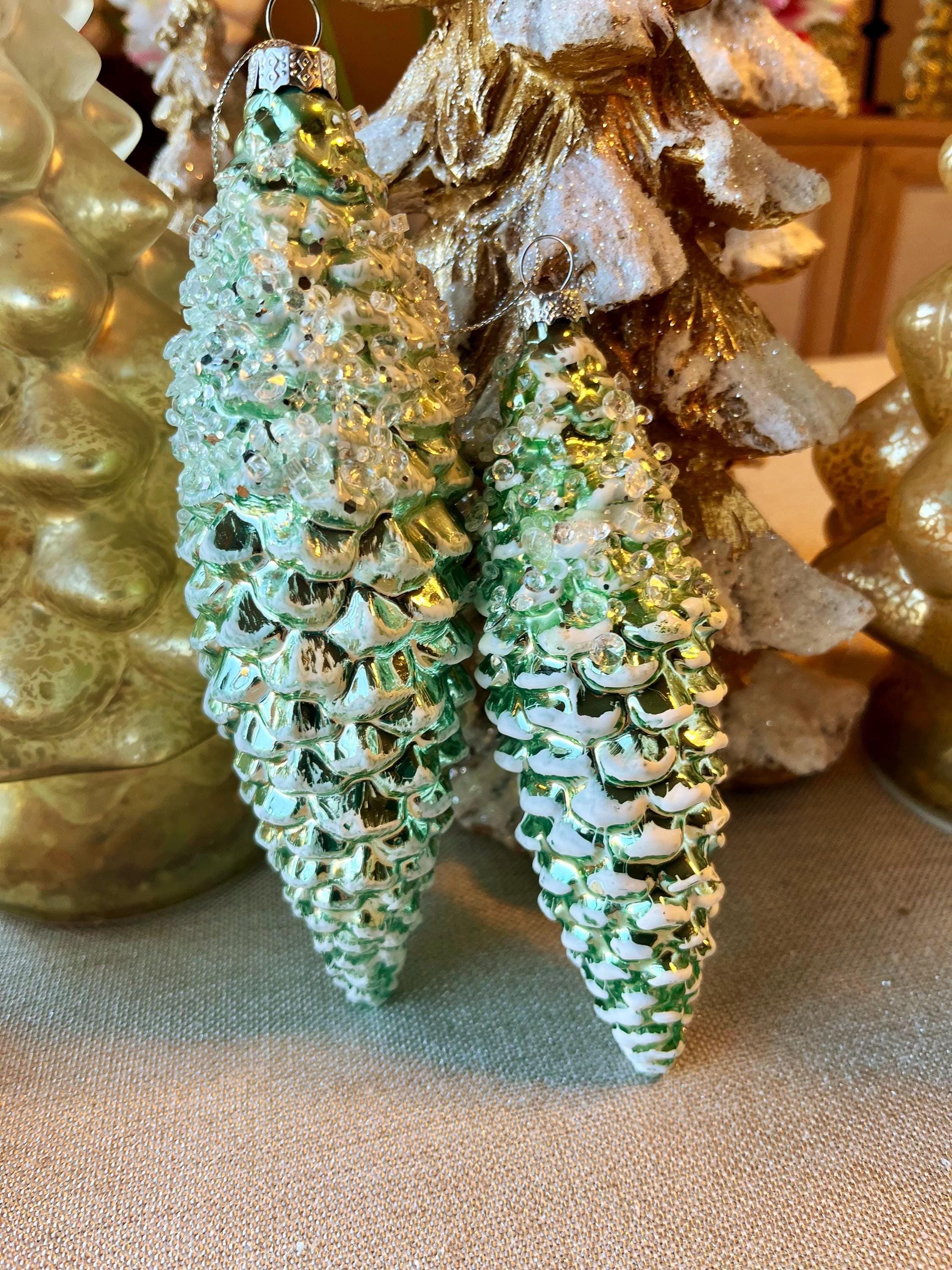 Marolin Jesus Christ Vintage Looking Glass Ornament Feather Tree 2011031, 3.25 In H X 1.25 In W
