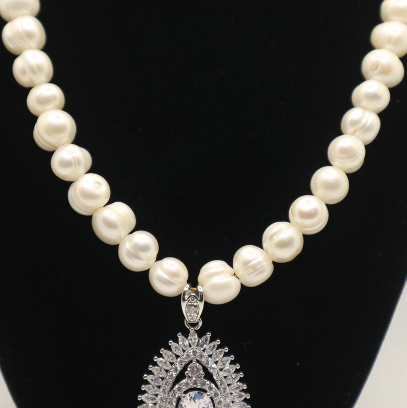 Freshwater pearl necklace with lobster clasp cubic zirconia women/'s 18/'/'