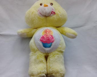 VGUC-VINTAGE- 13" Kenner Care Bears BIRTHDAY Plush Yellow Cupcake