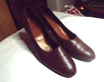 Vintage 1960s Chocolate Brown Genuine Reptile Size 8.5