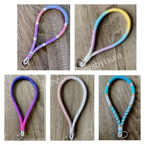 Llavero con cordón de cuentas y puntada de peyote personalizado