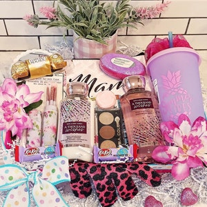 Mother's Day Women's Gift Basket Bath & Body Works A Thousand Wishes Spa Eyeshadow Brush Set Rose Fizzer Cosmetic Bag Ferrero Chocolate