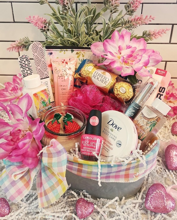 Birthday Gift Basket Gifts For His Mom Gift Basket Gifts For Mum