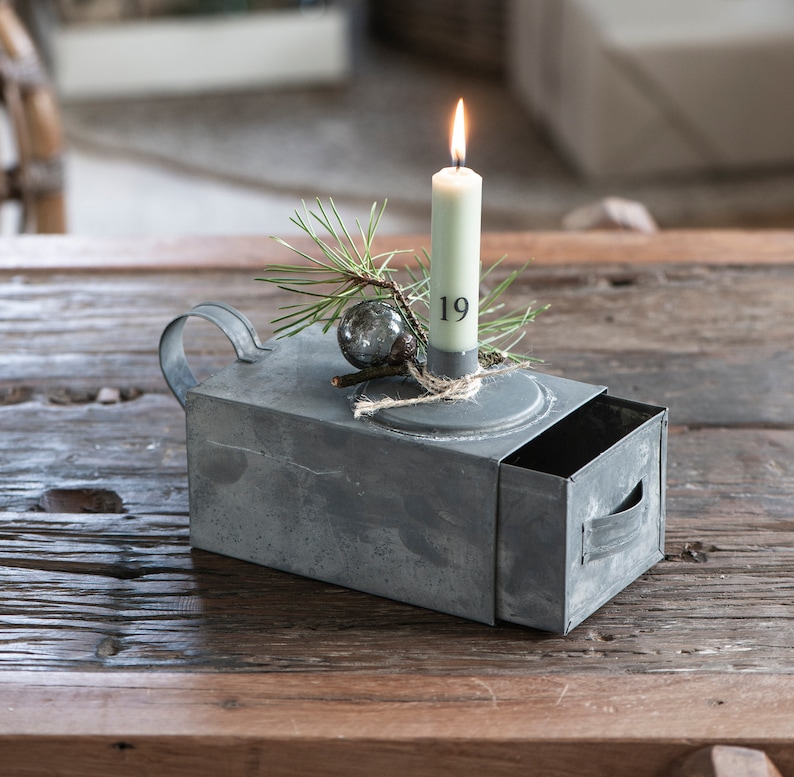 Vintage Inspired Tin candle holder box with 6 free dinner Etsy
