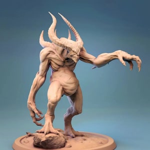 Horned Demon Pointing | Outstanding 3D Printed Fantasy Tabletop Miniatures 28mm 32mm up to 100mm | Dungeons and Dragons DnD D&D