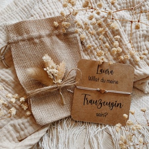 Geschenkkarte mit Makramee Armband und Mini Trockenblumenstrauß || Patentante || Trauzeugin || Brautjungfer