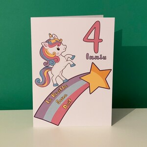 Biglietto di compleanno con unicorno con età // Biglietto in lingua irlandese per bambini // Biglietto di compleanno colorato per bambini