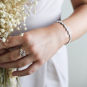 Sterling Silver Leaf Ring Adjustable Gold Silver Minimalist Jewellery Bridesmaid Gift image 1