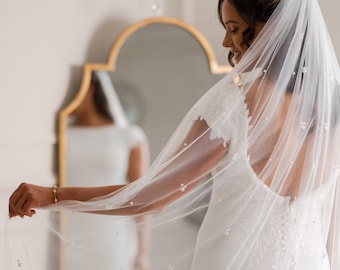 Winnie Veil | Floating Pearl Clusters Wedding Veil, Soft Light Ivory Off White Tulle