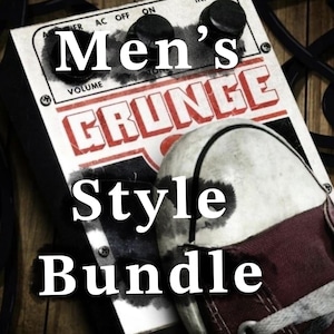 Può includere: Primo piano di un pedale per effetti per chitarra in stile vintage con le parole "Men's GRUNGE Style Bundle" in grassetto. Una sneaker bordeaux e bianca usurata è parzialmente visibile, suggerendo un'estetica grunge.