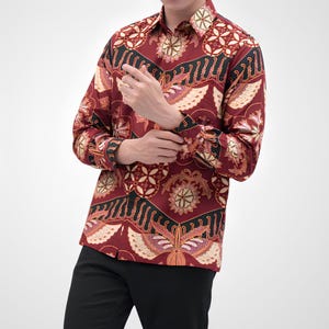Herrbatikskjorta Aryv, etnisk batikskjorta, snygg skjorta för män, present till honom, batik saroong festivalkläder
