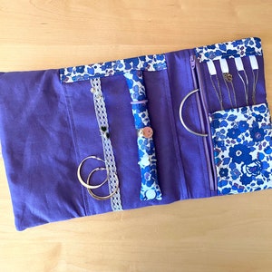 Pochette à bijoux de voyage tissu Liberty of London cadeau Fête des Mères fait main trousse nomade rouleau femme petite amie anniversaire