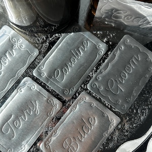 silver foil place cards. Wedding decor, wedding name cards. Handmade product, vintage decor. 5 silver place cards, with names and vintage frame