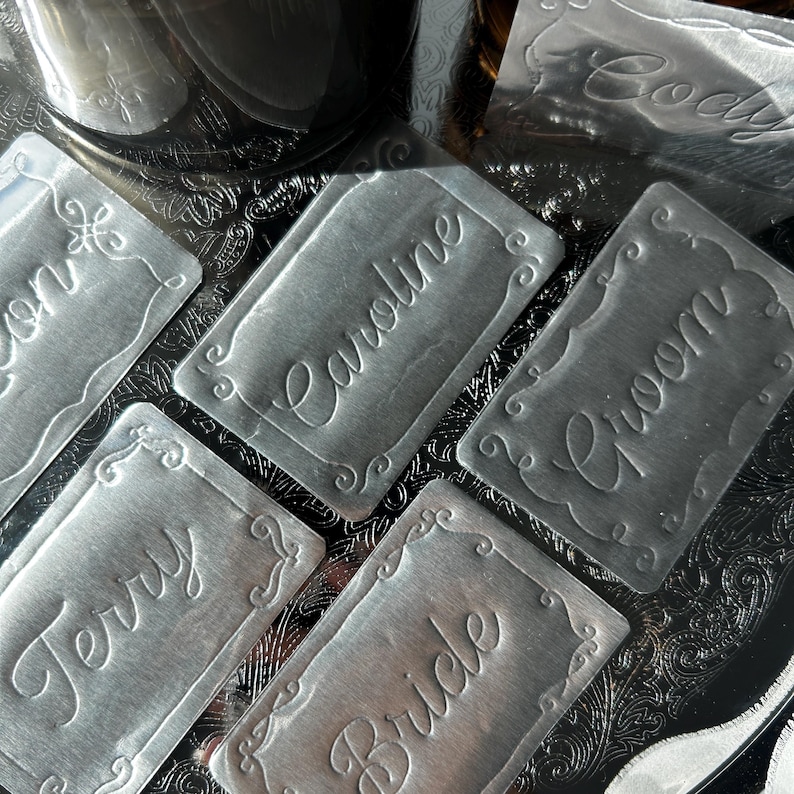 silver foil place cards. Wedding decor, wedding name cards. Handmade product, vintage decor. 5 silver place cards, with names and vintage frame