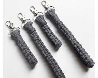 Llavero de macramé, llavero de muñequeras, cordón boho, accesorios boho, mini llavero, favores de fiesta, llavero de algodón, encanto de bolsa, regalos