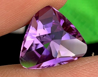 Natural Amethyst Gemstone Blader Trillion Cut Amethyst Loose Gemstone -   6.66 Carats  13.5*13*7.5 mm