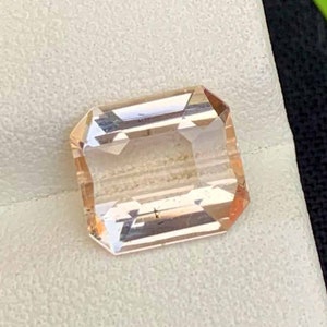Natural Sherry Topaz Gemstone: 3.40 Carat Loose Stone