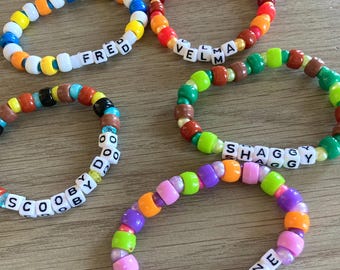 Scooby-Doo inspirierte Kandi Armbänder