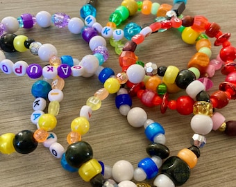 Vocaloid inspirierte Kandi Armbänder