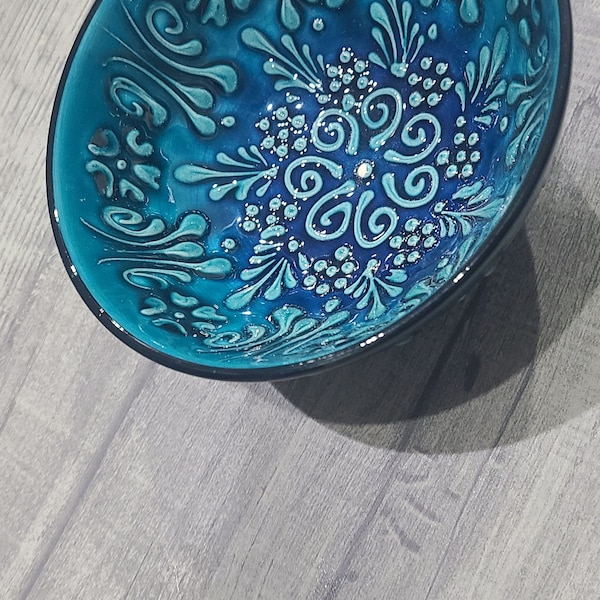 Hand Made, Hand Painted Ceramic Bowl , Round bowls, Flowers Pattern, Hebron bowl, Palestine, Ceramic , ceramic Hebron bowl, Hebron