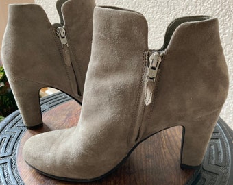 Vintage Gray Suede Ankle Boot