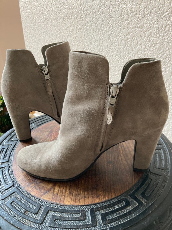 Vintage Gray Suede Ankle Boot