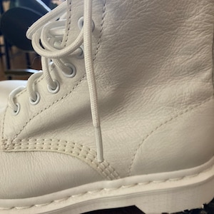 1460 Pascal Mono White Dr Martens