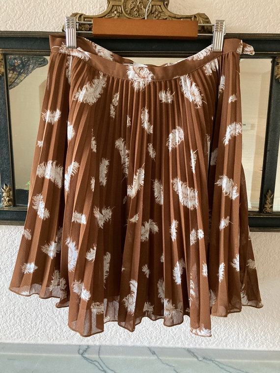 Feather Print Pleated Circle Skirt