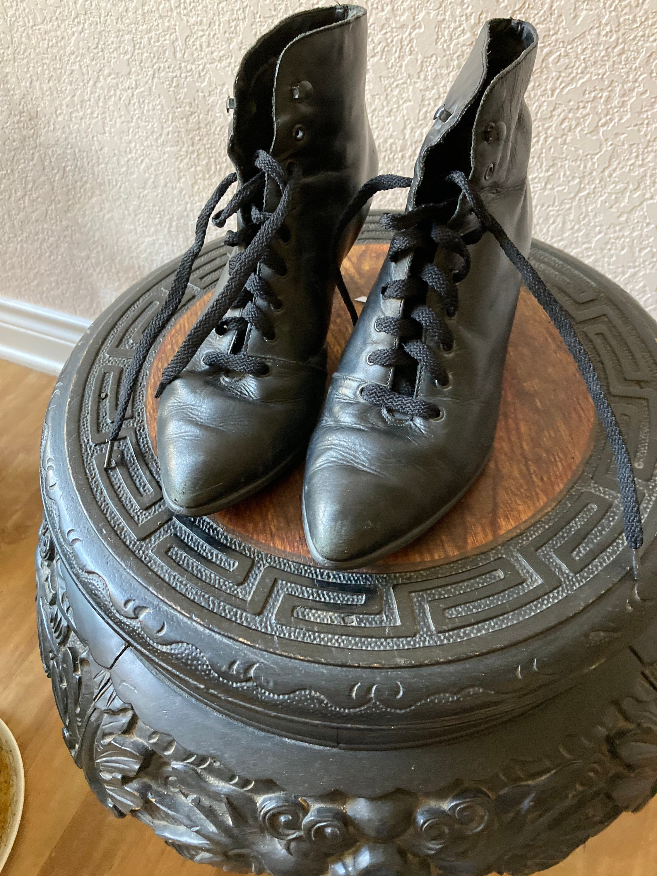 Vintage Black Leather Lace-Up Ankle Boots c. 1910s Black Lace Up Boots | Approx Sz 7 – Witchy Vintage main image 2