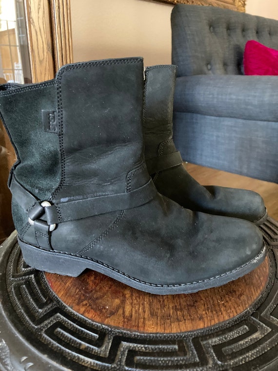 Teva DeLavina Leather Weatherproof Ankle Boot